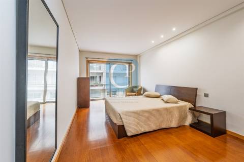 Apartamento T2+1 com varanda em Pedrouços, Maia