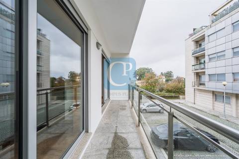 Apartamento T2+1 com varanda em Pedrouços, Maia