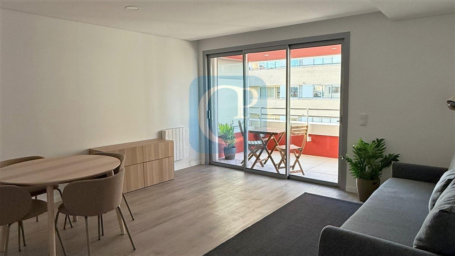 Apartamento T1 equipado e mobilado, em Vila Nova de Gaia