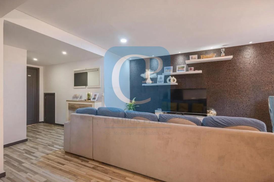 Apartamento T3 completamente renovado em Ermesinde