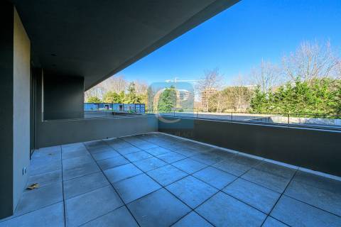 Apartamento T1 novo, na Avenida da Senhora da Hora, Matosinhos