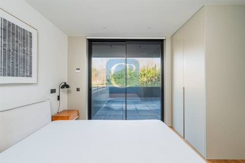 Apartamento T1 novo, na Avenida da Senhora da Hora, Matosinhos