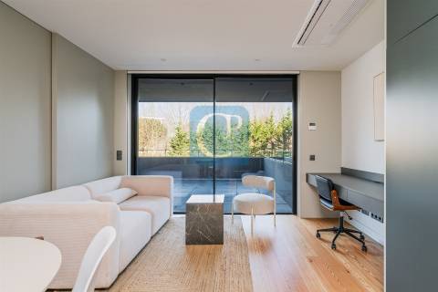 Apartamento T1 novo, na Avenida da Senhora da Hora, Matosinhos