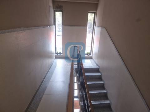 Apartamento T2 renovado em São Mamede Infesta e Senhora da Hora