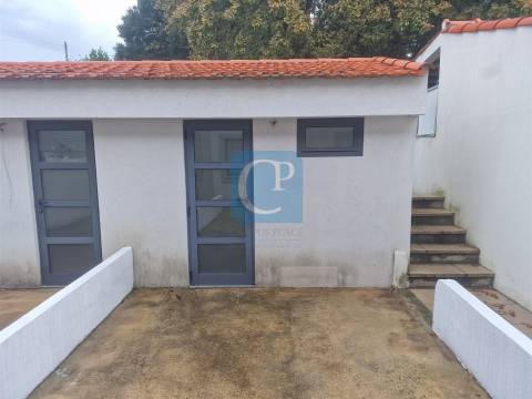 Apartamento T2 renovado em São Mamede Infesta e Senhora da Hora