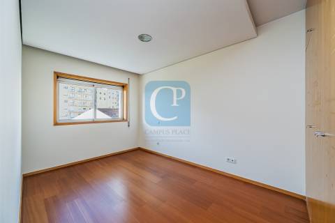 Apartamento T3 com lugar de garagem na Ponte da Pedra, Leça do Balio