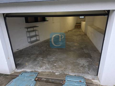 Apartamento T2 renovado em São Mamede Infesta e Senhora da Hora