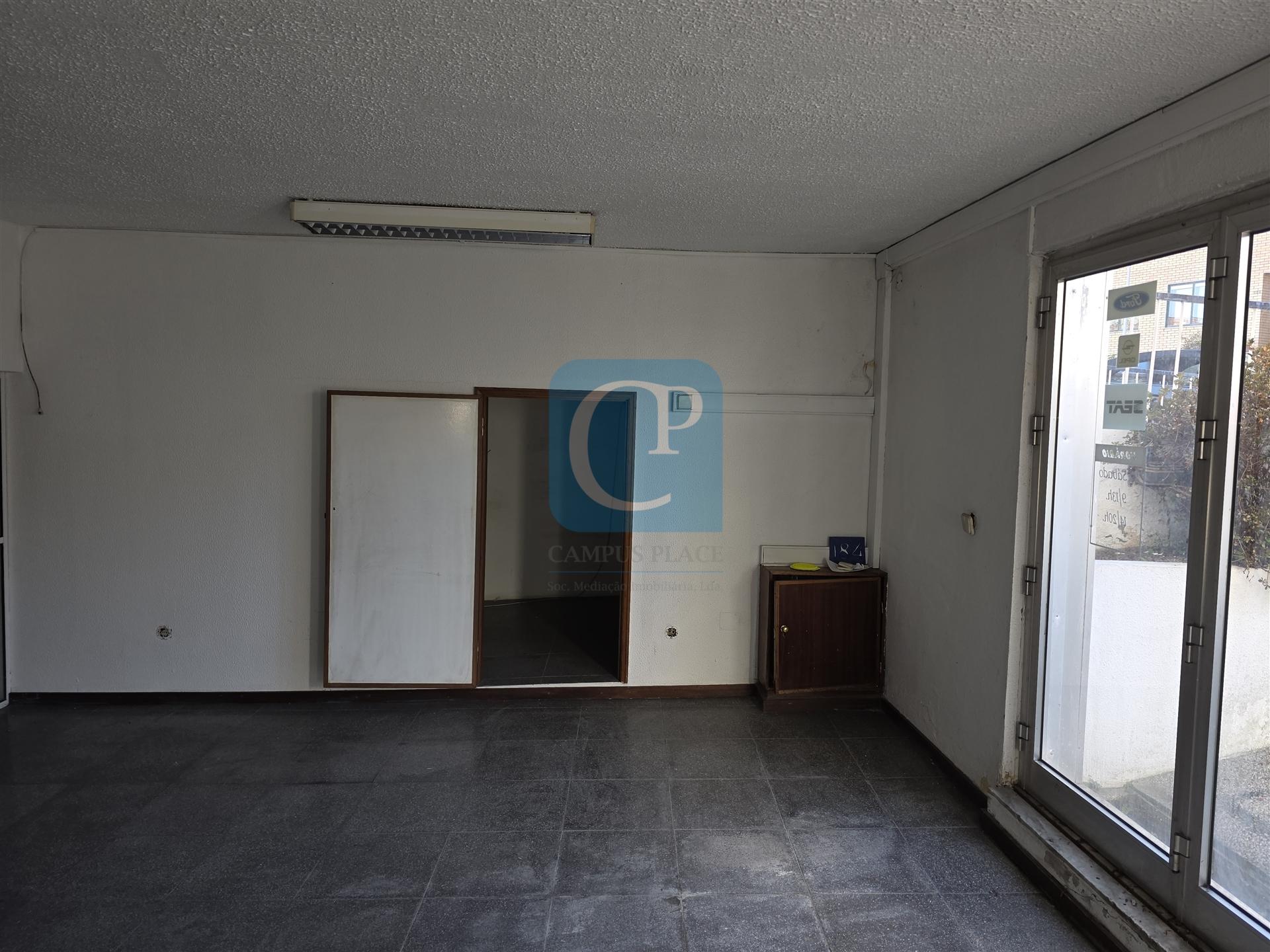 Loja mais T0 em Ermesinde, Valongo