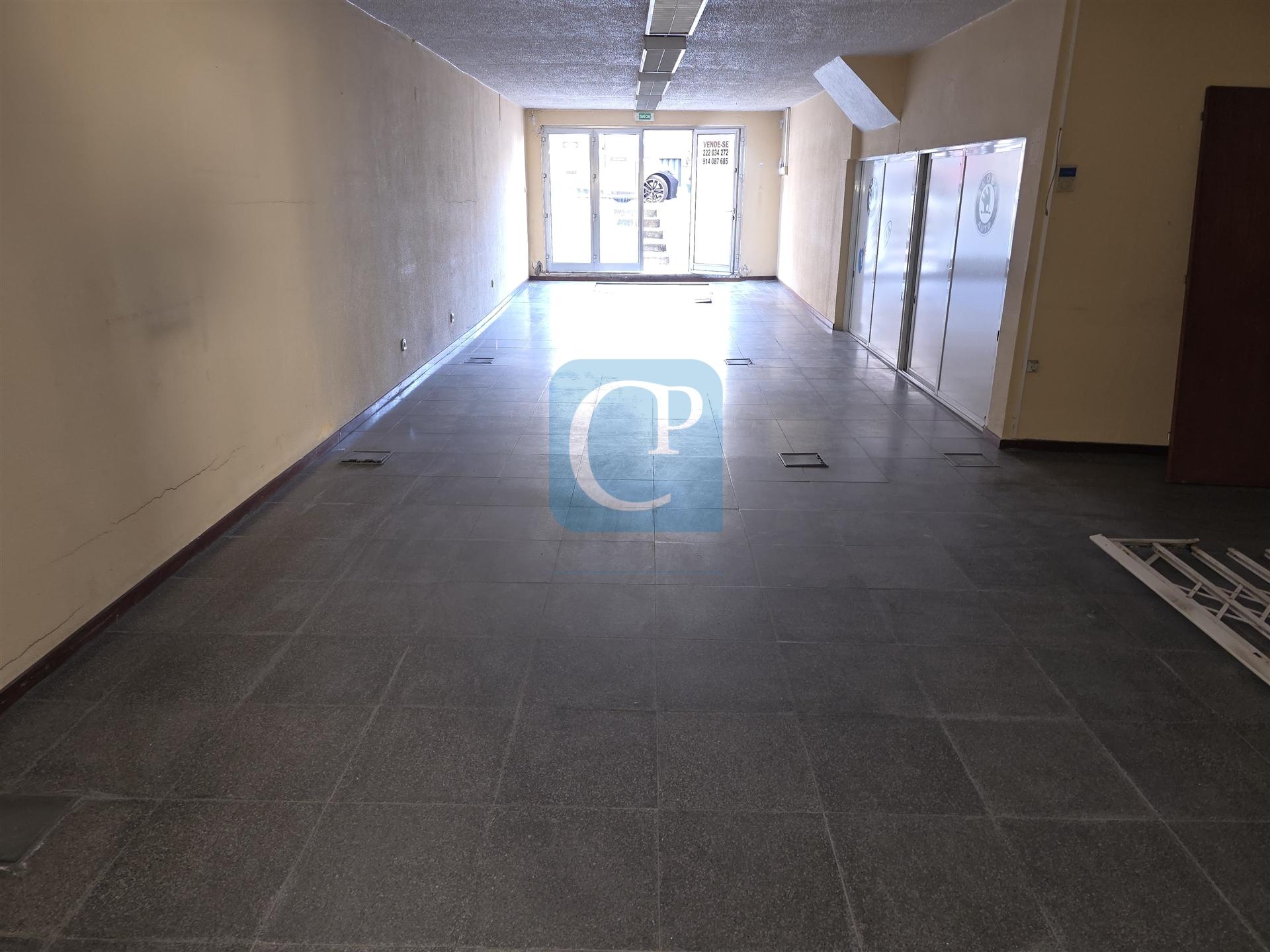 Loja mais T0 em Ermesinde, Valongo