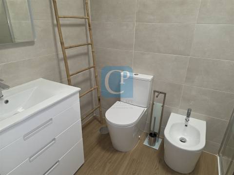 Apartamento T3+1 com lugar de garagem no centro de Matosinhos