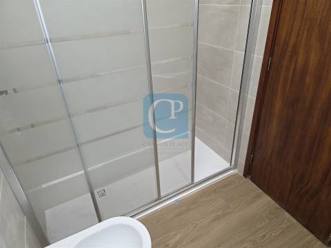 Apartamento T3+1 com lugar de garagem no centro de Matosinhos