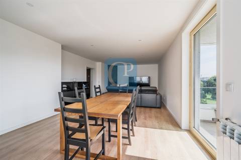 Apartamento T3, no Condomínio fechado Arroteia em Paranhos, Porto