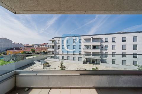 Apartamento T3, no Condomínio fechado Arroteia em Paranhos, Porto