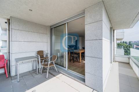 Apartamento T3, no Condomínio fechado Arroteia em Paranhos, Porto