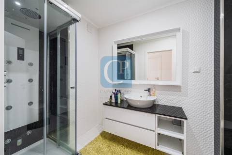 Apartamento T3, no Condomínio fechado Arroteia em Paranhos, Porto