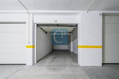 Apartamento T3, no Condomínio fechado Arroteia em Paranhos, Porto