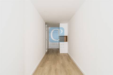 Apartamento T2 com terraço na Avenida da República, Matosinhos