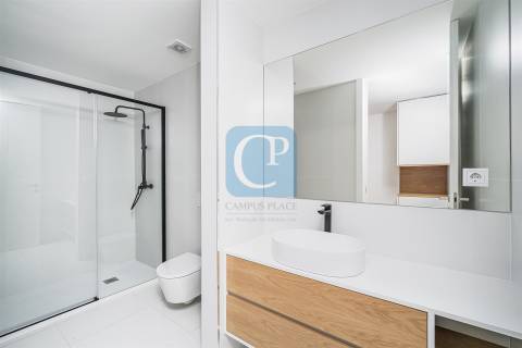 Apartamento T2 com terraço na Avenida da República, Matosinhos