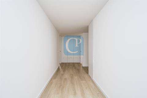 Apartamento T2 com terraço na Avenida da República, Matosinhos