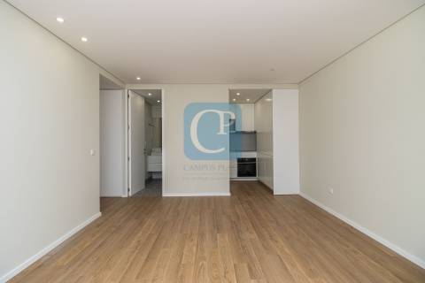 Apartamento T1 novo, em Vale Formoso, Paranhos