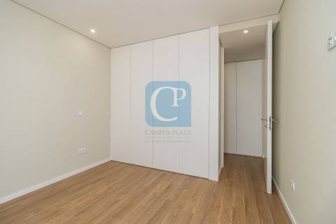 Apartamento T1 novo, em Vale Formoso, Paranhos