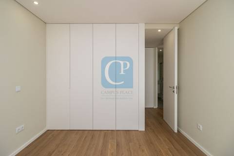 Apartamento T1 novo, em Vale Formoso, Paranhos