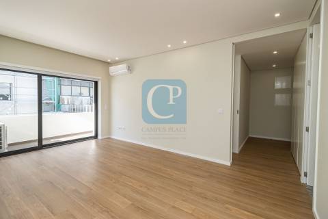 Apartamento T1 novo, em Vale Formoso, Paranhos