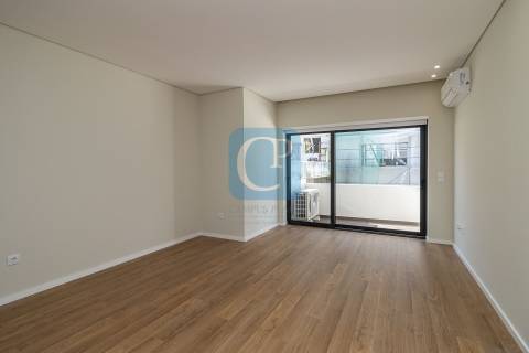 Apartamento T1 novo, em Vale Formoso, Paranhos