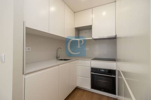 Apartamento T1 novo, em Vale Formoso, Paranhos