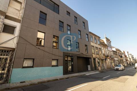 Apartamento T1 novo, em Vale Formoso, Paranhos