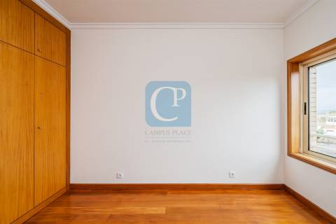 Apartamento T2 equipado, próximo do Hospital de São João