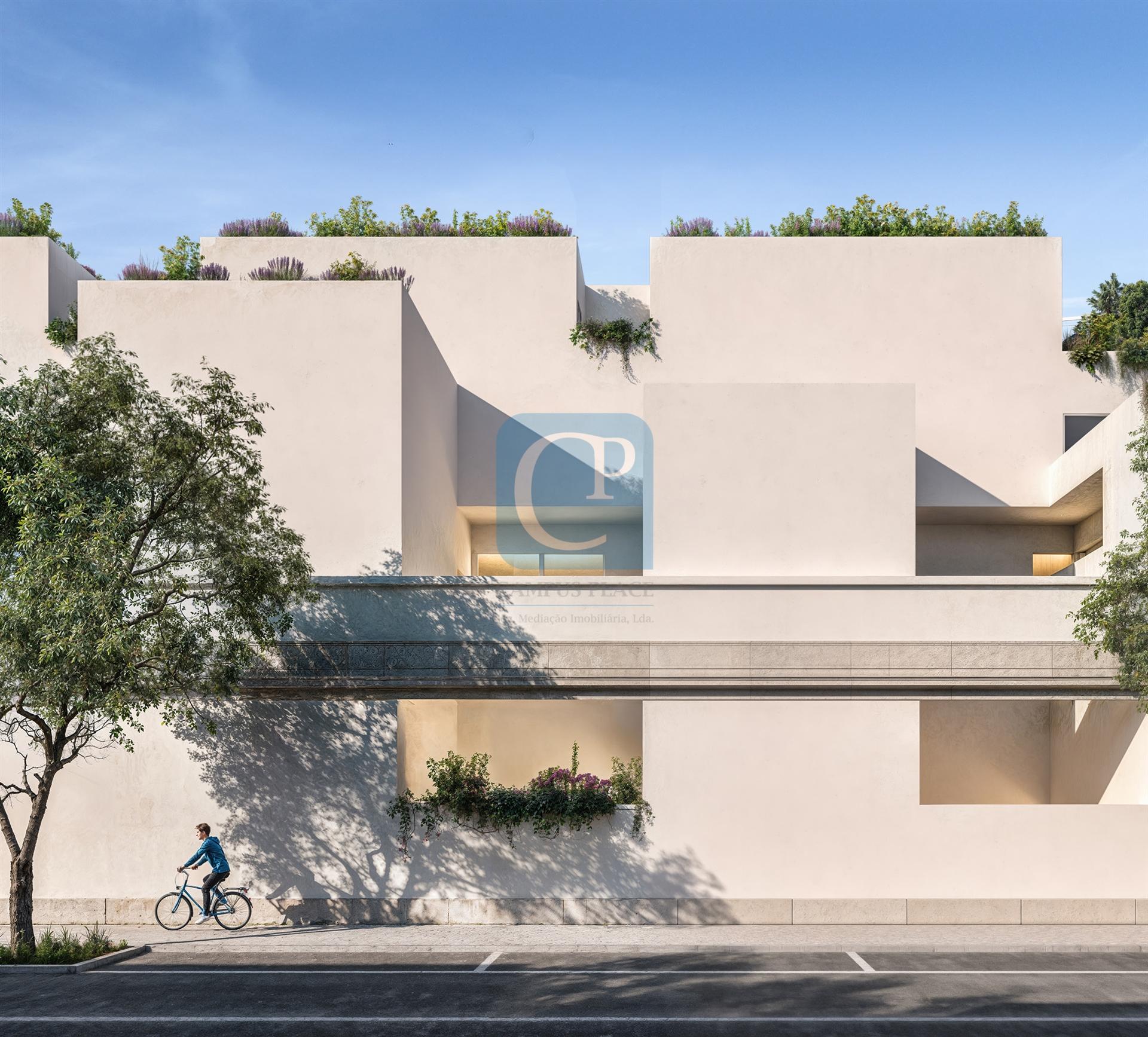 Apartamento T4 em construção, no Empreendimento Brito Capelo 1023