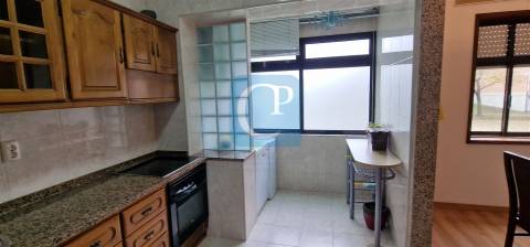 Apartamento T2 mobilado e equipado em Lordelo do Ouro