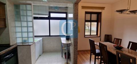 Apartamento T2 mobilado e equipado em Lordelo do Ouro