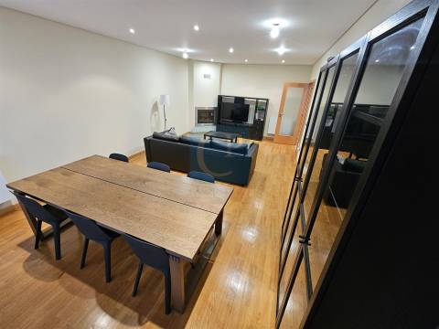 Apartamento T2 mobilado e equipado em Rio Tinto, Gondomar