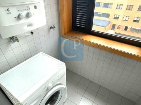Apartamento T1+1 com varanda em Matosinhos Sul