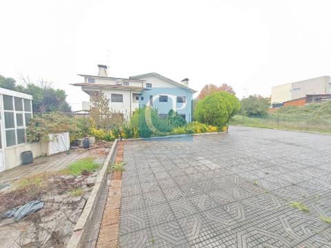 Moradia T3+1 em Nogueira da Maia, Maia