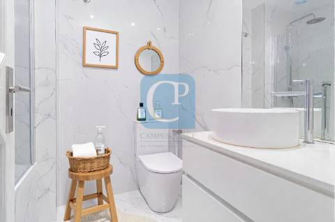 Apartamento T3+1 equipado com varanda em Ramalde, Porto