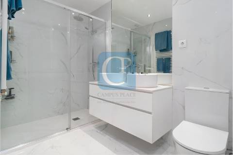 Apartamento T3+1 equipado com varanda em Ramalde, Porto