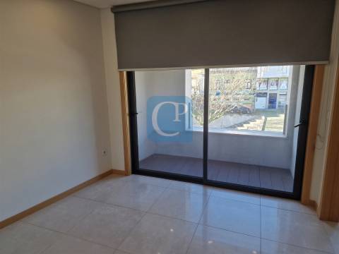 Apartamento T1 com varanda à praça das flores, Porto