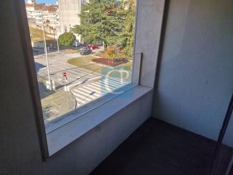 Apartamento T1 com varanda à praça das flores, Porto