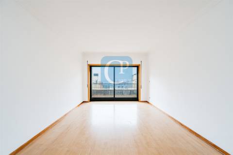 Apartamento T2+1 Duplex com varanda e vista mar em Canidelo, Vila Nova de Gaia