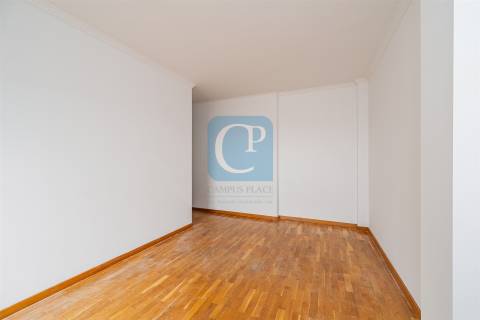 Apartamento T2+1 Duplex com varanda e vista mar em Canidelo, Vila Nova de Gaia