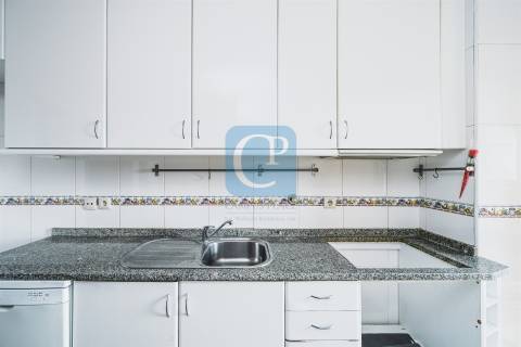 Apartamento T2+1 Duplex com varanda e vista mar em Canidelo, Vila Nova de Gaia