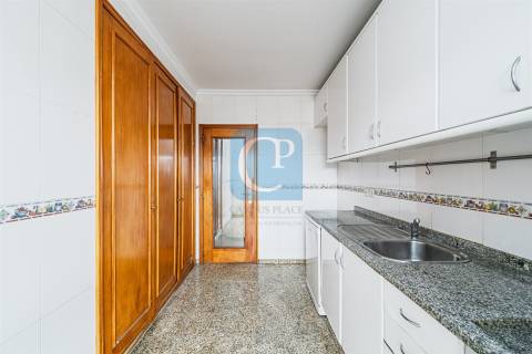 Apartamento T2+1 Duplex com varanda e vista mar em Canidelo, Vila Nova de Gaia