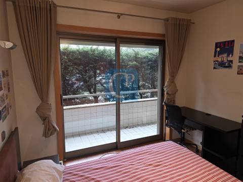 Apartamento T2 Kit mobilado e equipado junto ao Hotel Áxis