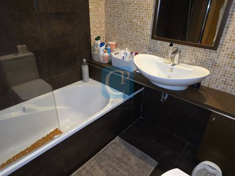 Apartamento T2 Kit mobilado e equipado junto ao Hotel Áxis