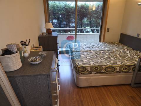 Apartamento T2 Kit mobilado e equipado junto ao Hotel Áxis