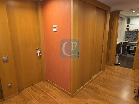 Apartamento T2 Kit mobilado e equipado junto ao Hotel Áxis