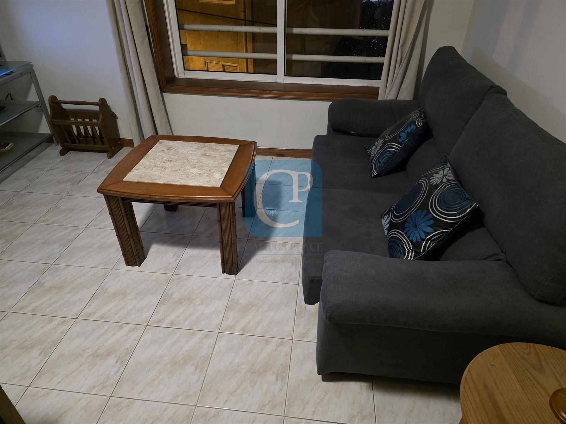 Apartamento T1 equipado junto ao Hospital de São João